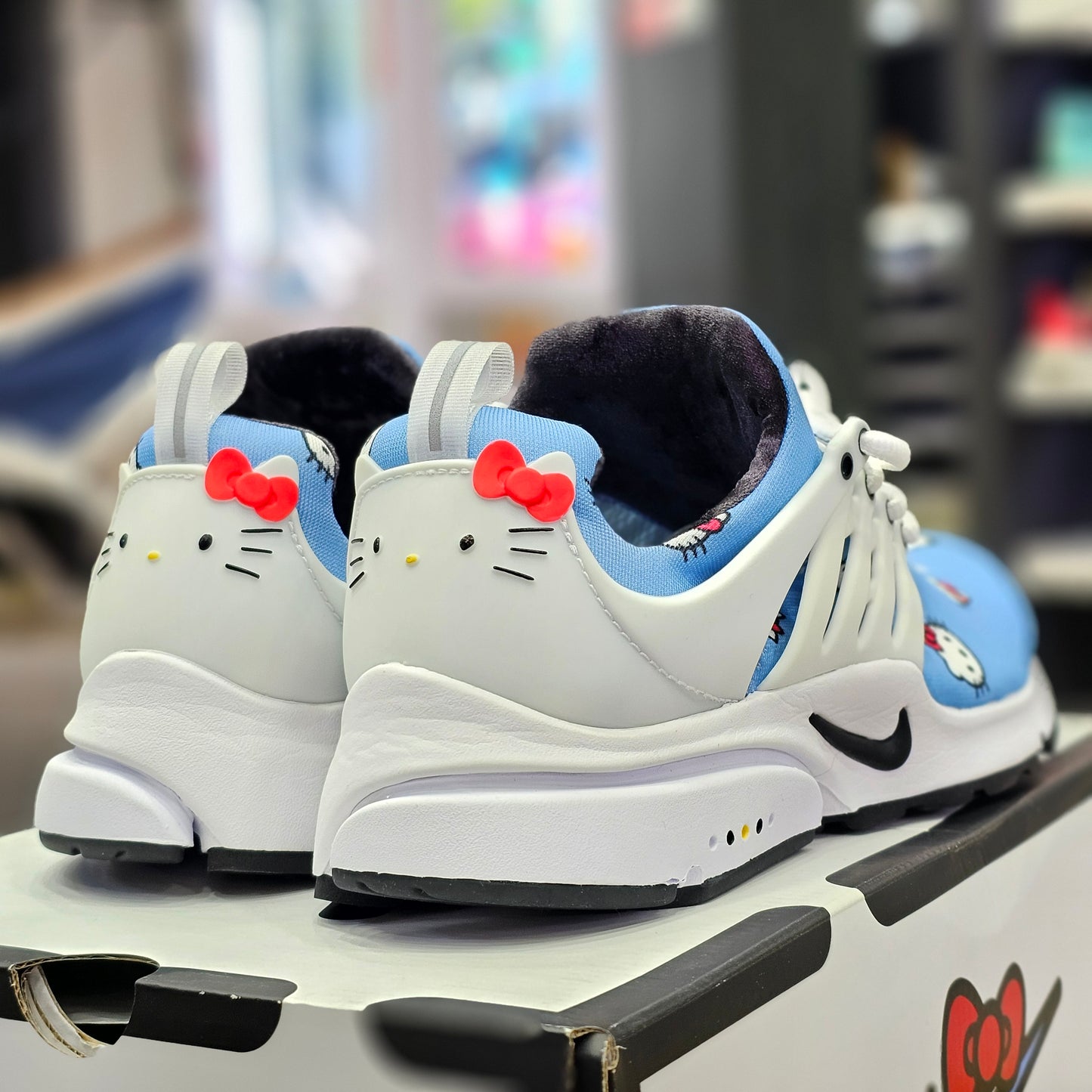 Air Presto x Hello Kitty University Blue