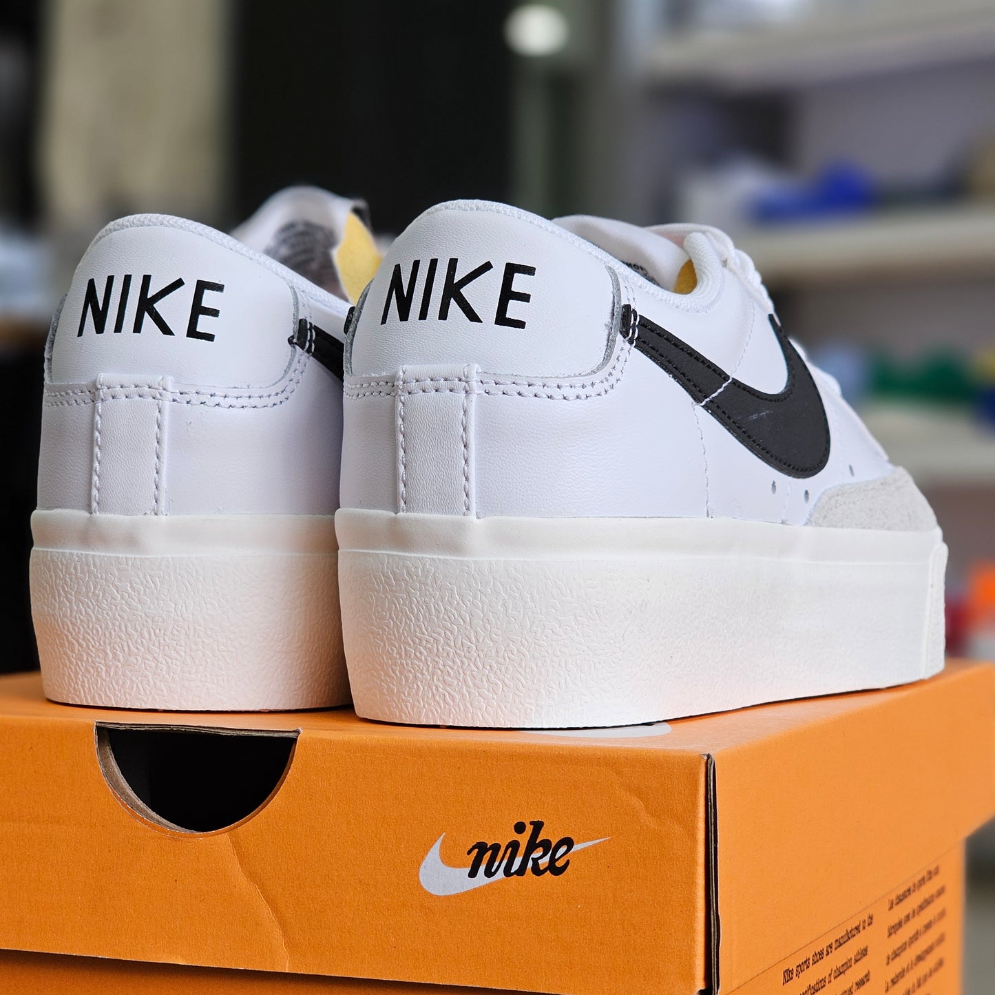 Blazer Low Platform White Black
