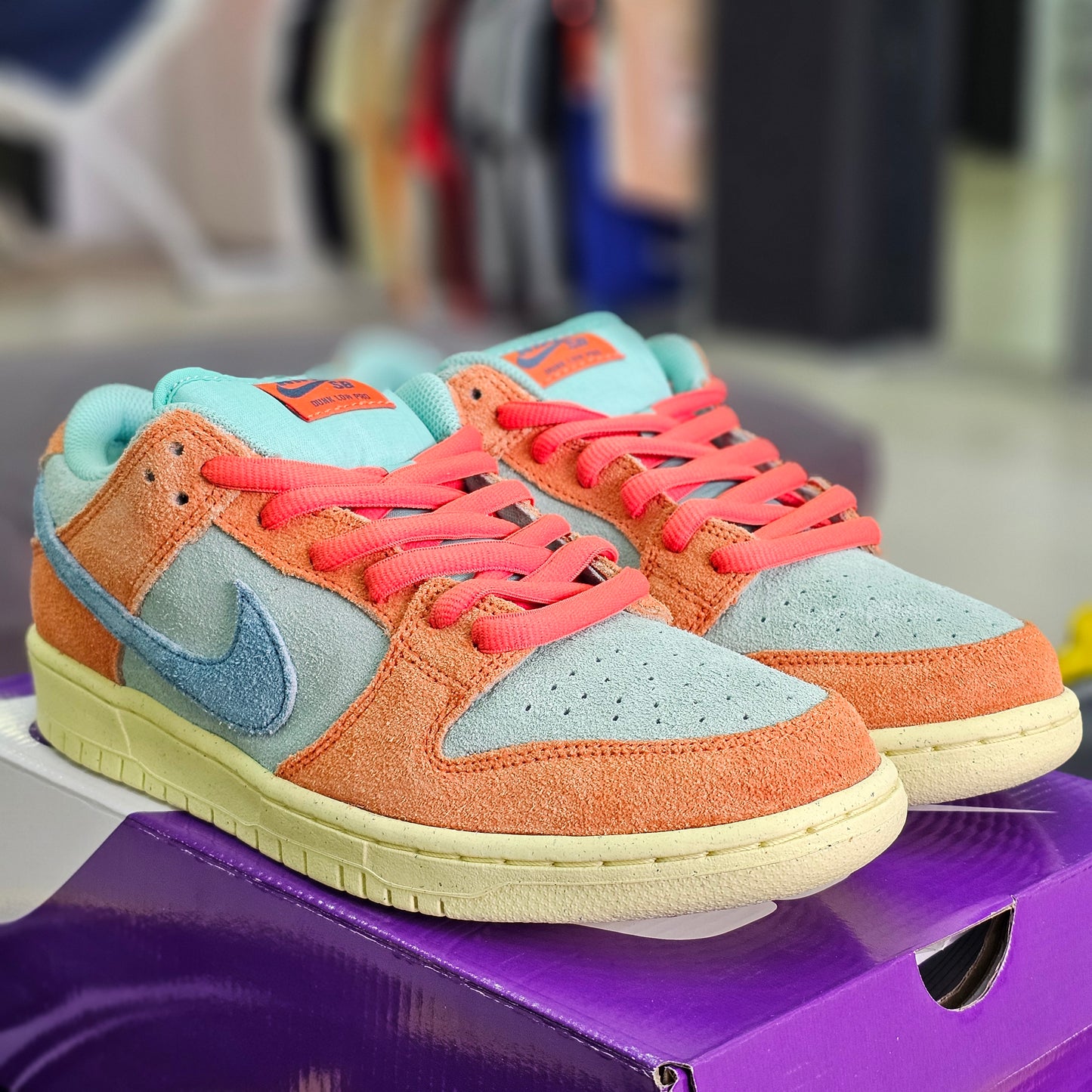 Dunk Low SB Orange Emerald Rise