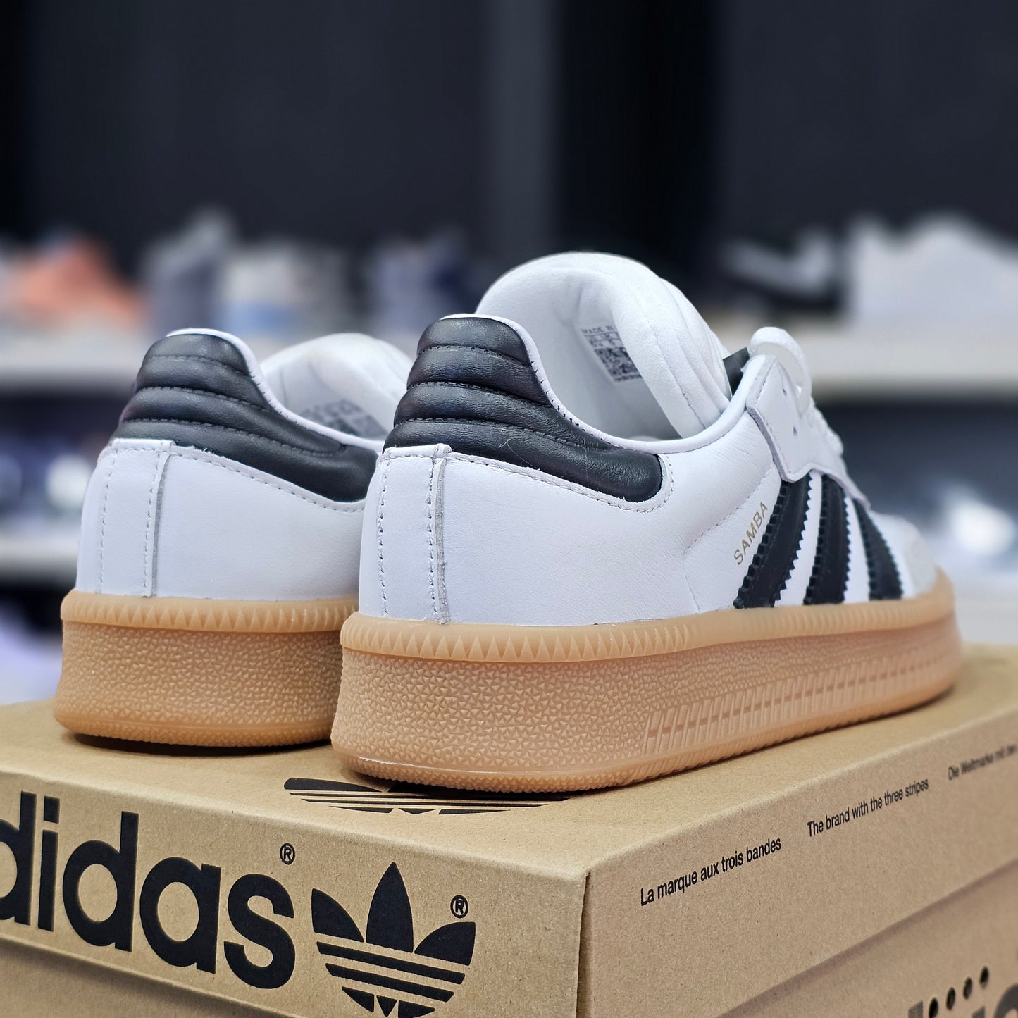Samba XLG White Black Gum