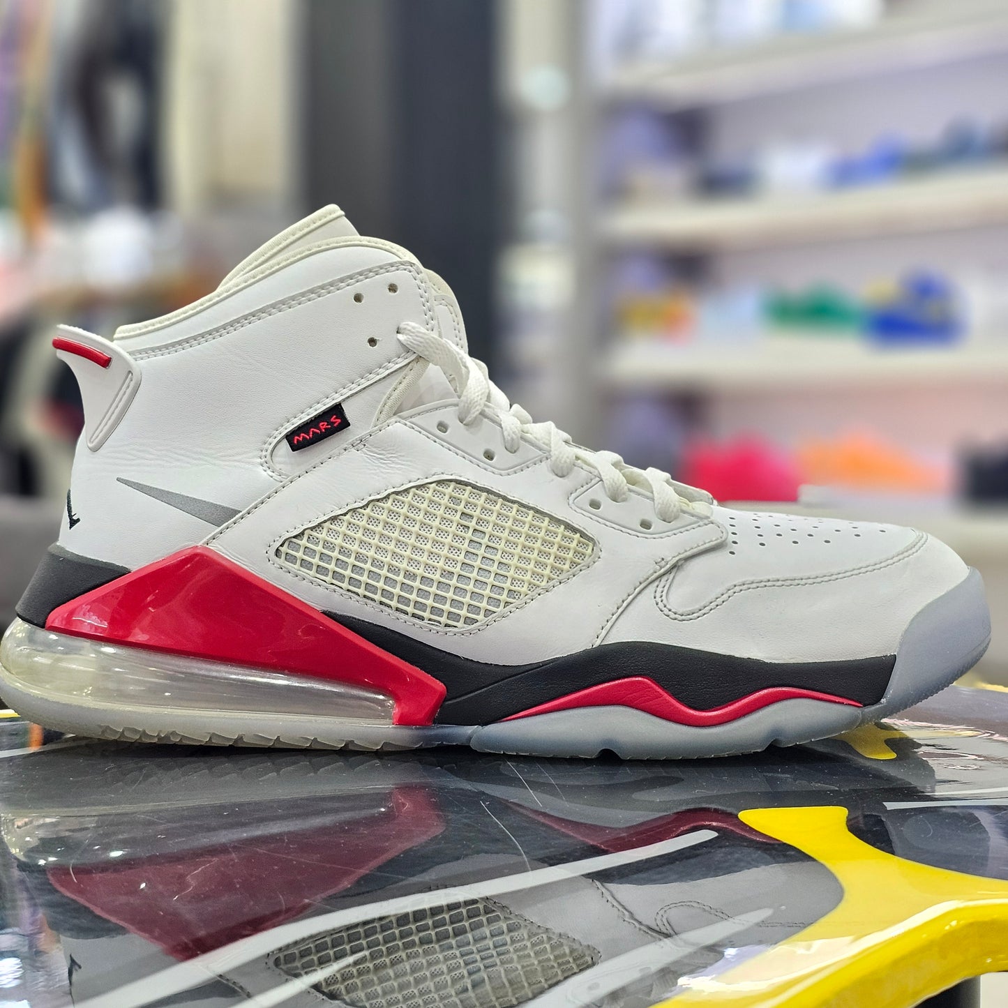 Jordan Mars 270 Fire Red