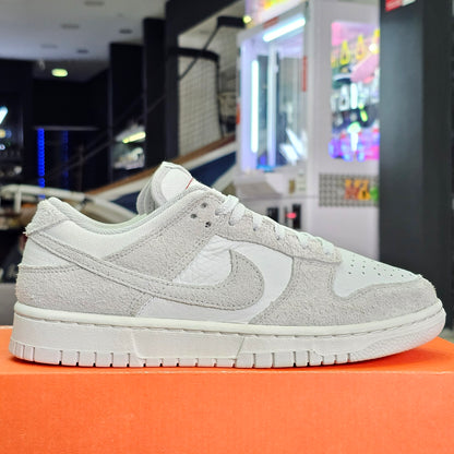 Dunk Low Photon Dust Summit White