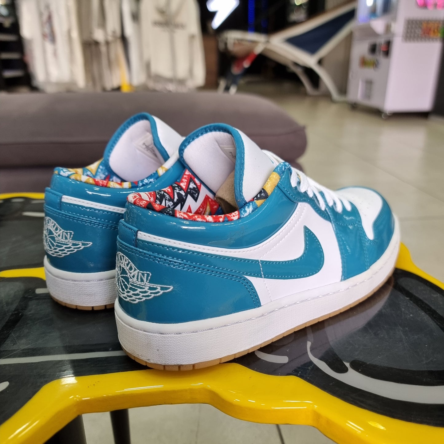 Jordan 1 Low Barcelona