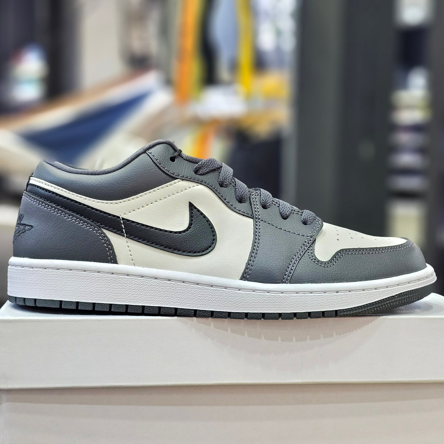 Jordan 1 Low Dark Grey